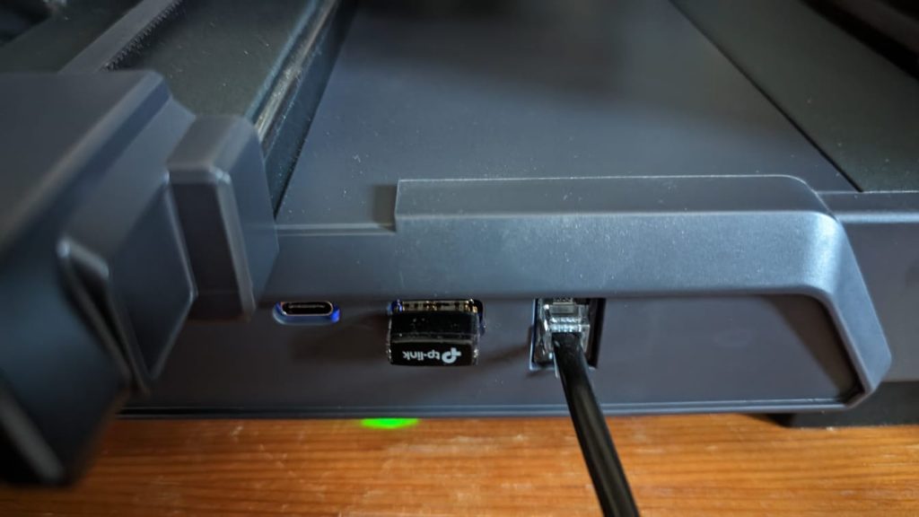 USB-Wlan-Dongle am Neptune 4 pro einstecken